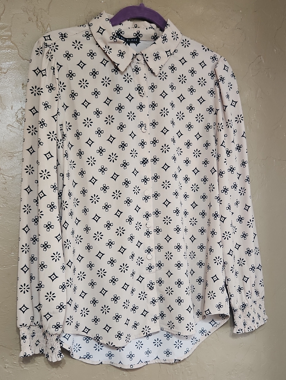 NEW Como Black Button Down Blouse Size Med